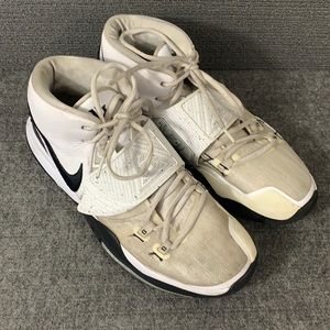 Nike Men's White and Black Sneakers